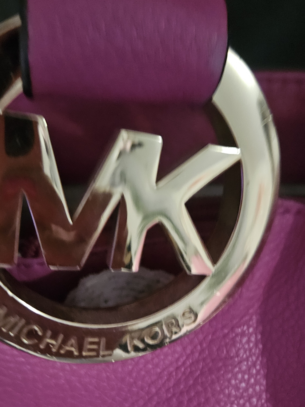 Michael Kors Bright Pink Leather Shoulder Bag with Gold MK Charm - Picture 2 of 5